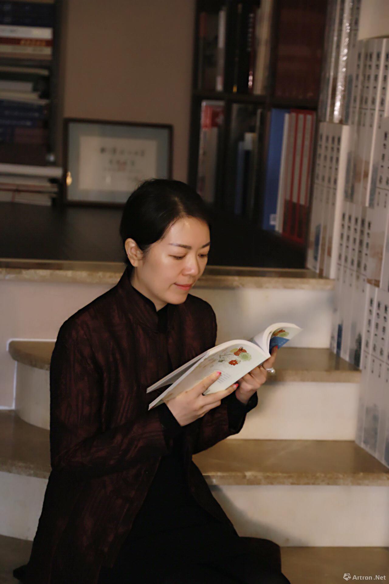 雅昌专稿文蔚的创作与治学一位女性艺术家的时代发声