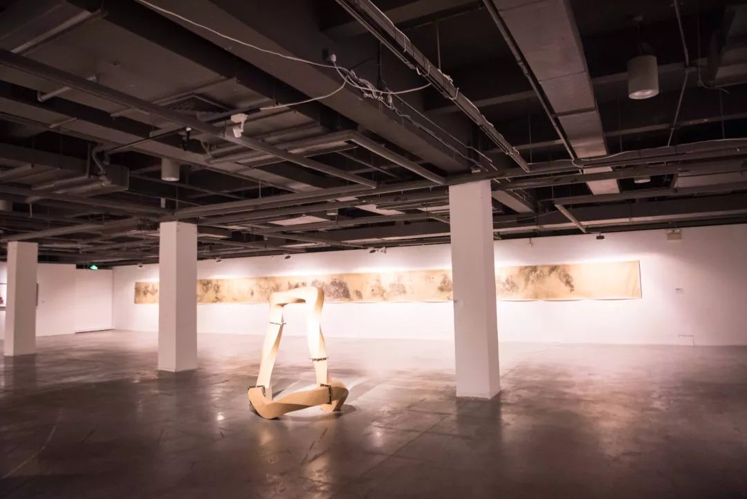 由华·美术馆主办,野城策划的"重构乌托邦"建筑艺术展作为 2018 年度