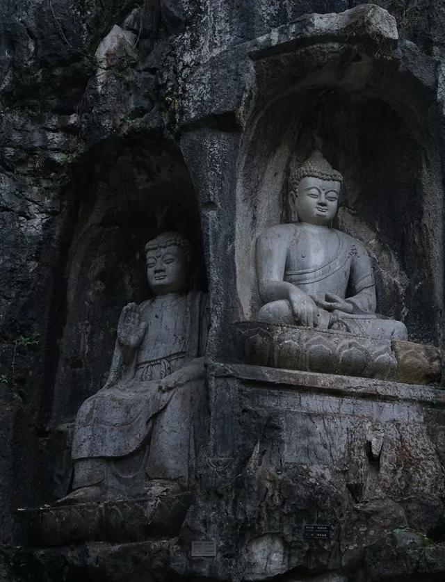 飞来峰元代石刻造像