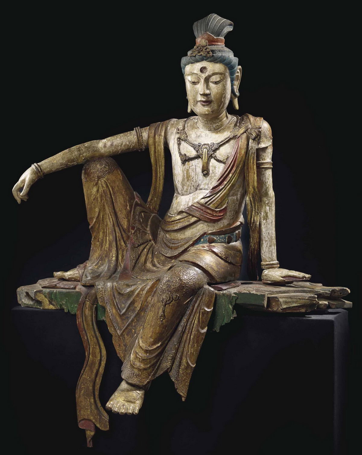 龙门石窟最大的佛像卢舍那大佛是谁？它的原型便是中国第一女皇
