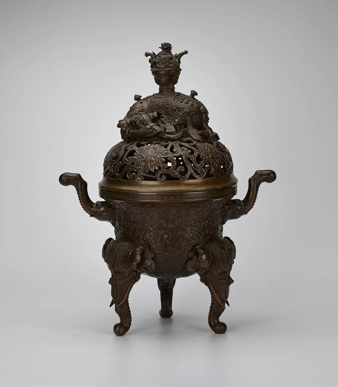 1049 清代   太平有象铜熏炉