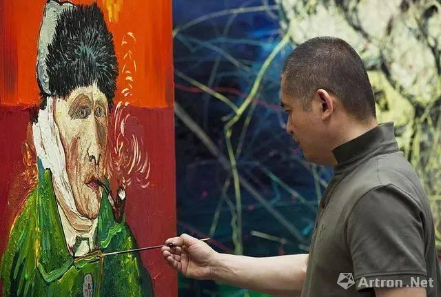 艺术家在工作室内创作《梵高iii》,2017年 2017 曾梵志