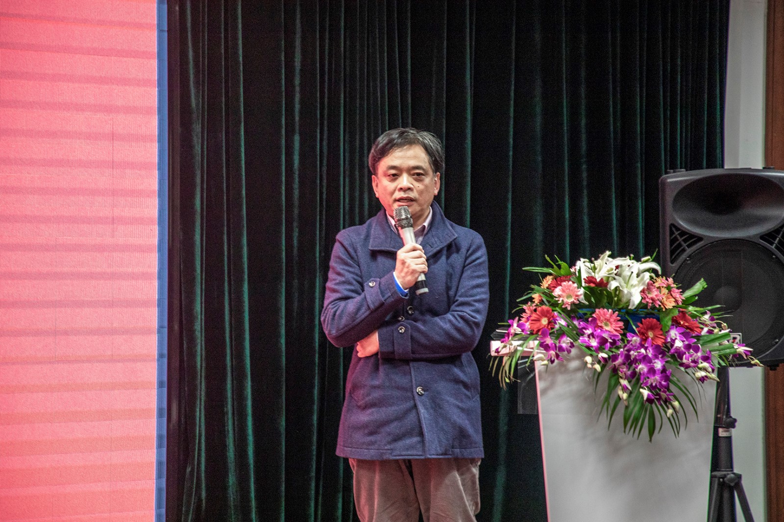 https://image-artexpress.artron.net/app/toutiao/2019/1224/157715755477659330.jpg