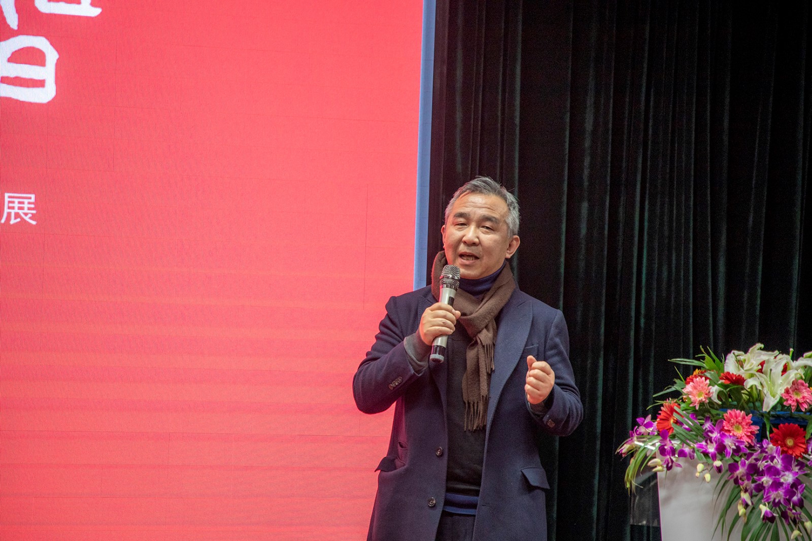 https://image-artexpress.artron.net/app/toutiao/2019/1224/157715755552244690.jpg