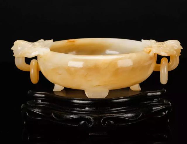 美国 Maven：242件古董艺术品跨境来袭