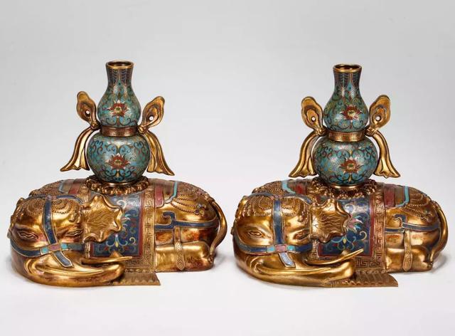 美国 Maven：242件古董艺术品跨境来袭