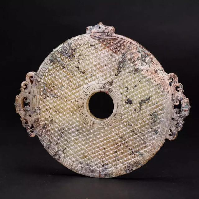 美国 Maven：242件古董艺术品跨境来袭