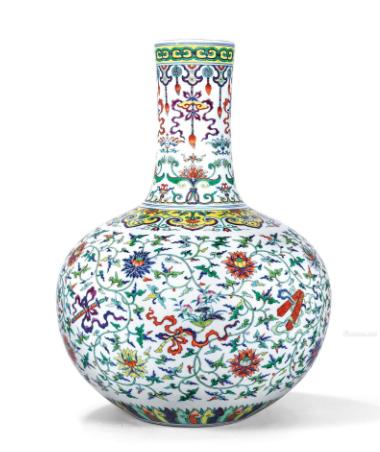 香港纪伯伦国际拍卖集团：瓷器史上的瑰宝——斗彩的成交记录