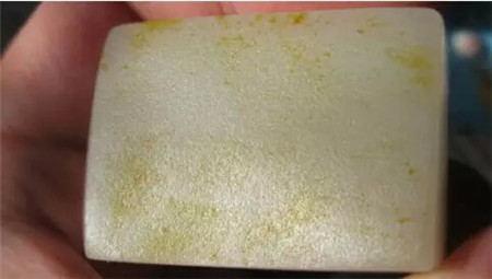 五招教你鉴定真假和田玉籽料 五招教你鉴定真假和田玉籽料