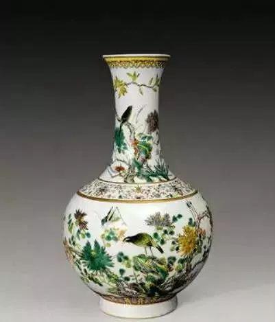 清中期的代表器形—赏瓶 清中期的代表器形—赏瓶