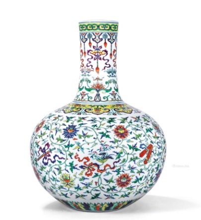 斗彩的特征和市场价值