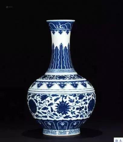 清中期的代表器形—赏瓶 清中期的代表器形—赏瓶