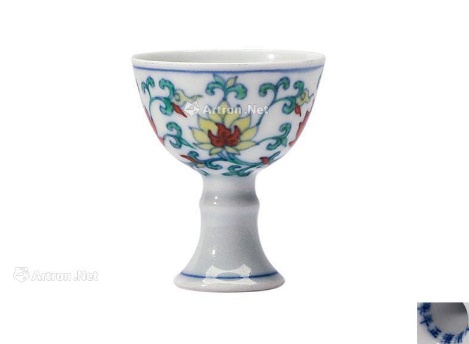 斗彩的特征和市场价值