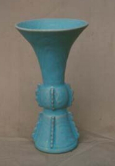 汝窑美人觚有什么特征